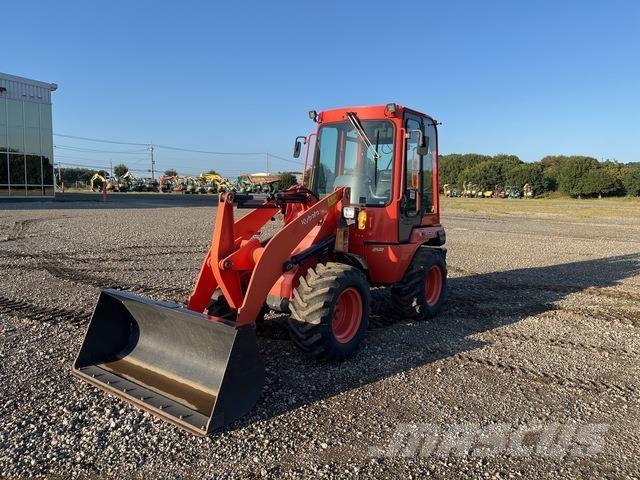 Kubota R530E Колесни товарачи