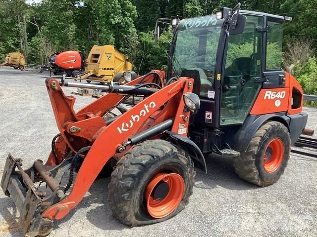 Kubota R640R43 Колесни товарачи