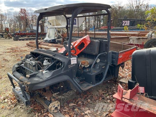 Kubota RTV-900 Комунални съоражения