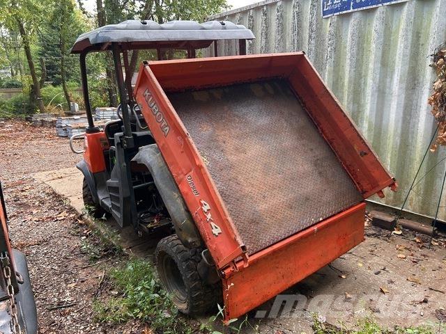 Kubota RTV900 Комунални съоражения