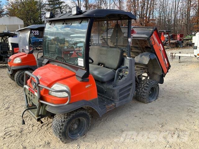 Kubota RTV900 Комунални съоражения