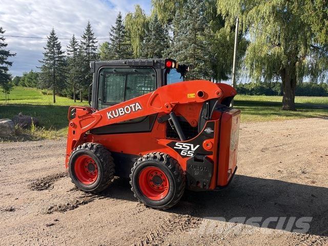Kubota SSV65 Мини товарачи
