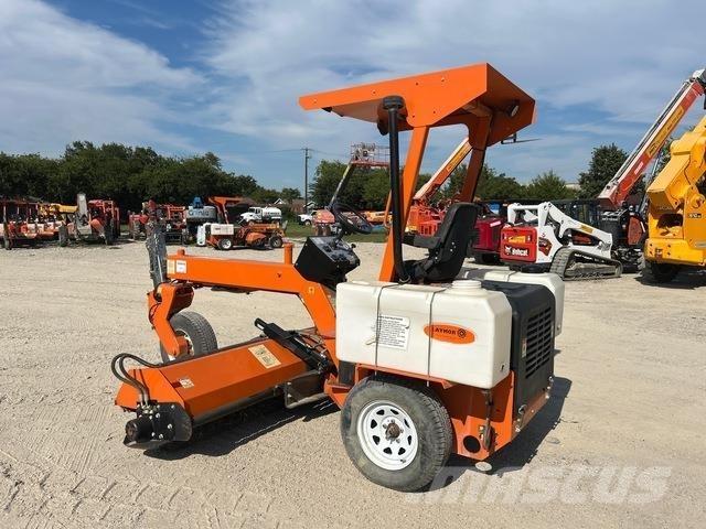  Lay Mor SM300 Машини за почистване на закрито
