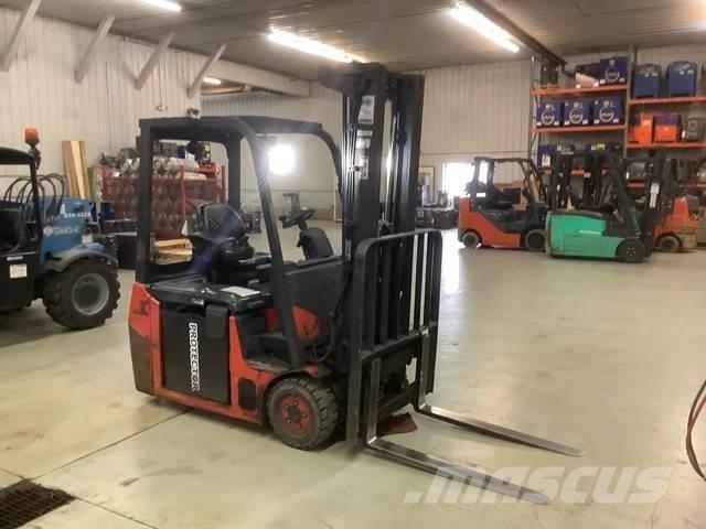 Linde E18 Електрически вилични кари-повдигачи