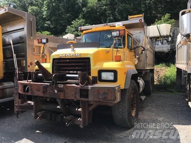 Mack 600 Снегочистачки