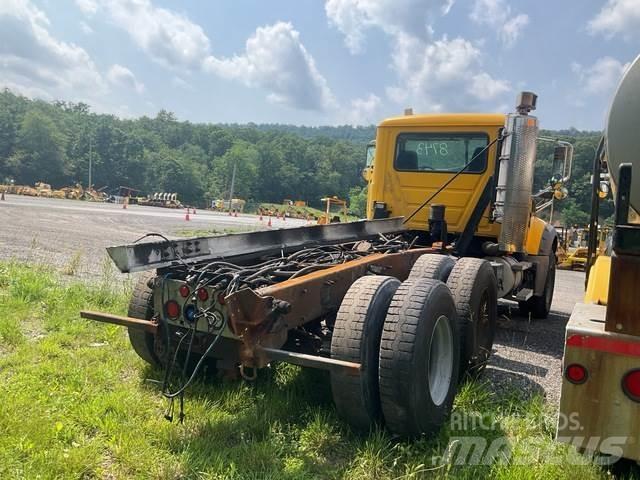 Mack 700 Снегочистачки