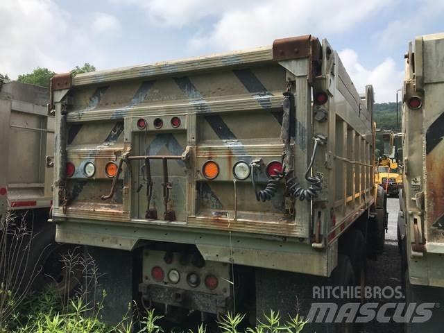 Mack 700 Снегочистачки