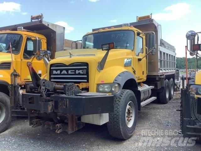 Mack 700 Снегочистачки