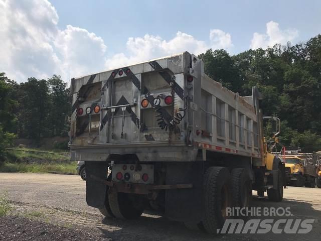 Mack 700 Снегочистачки