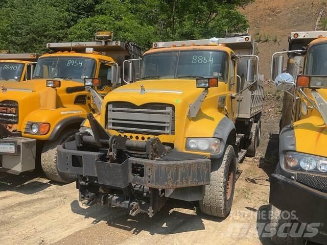 Mack 700 Снегочистачки