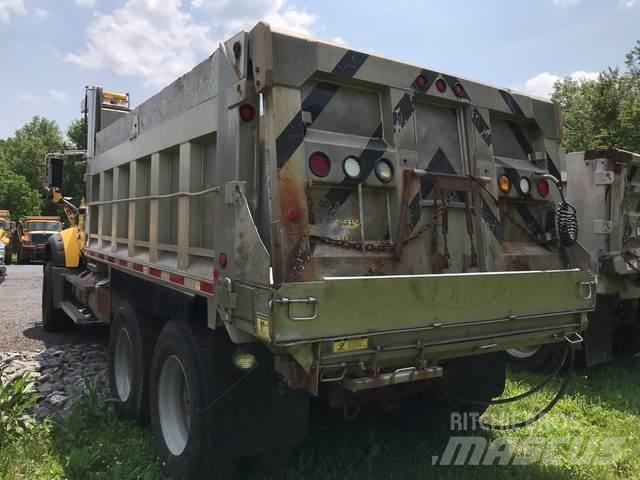 Mack 700 Снегочистачки