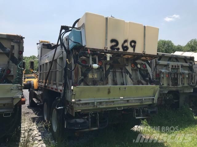 Mack 700 Снегочистачки