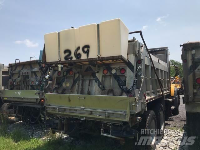 Mack 700 Снегочистачки