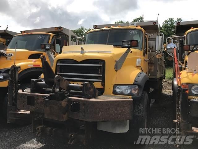 Mack 700 Снегочистачки