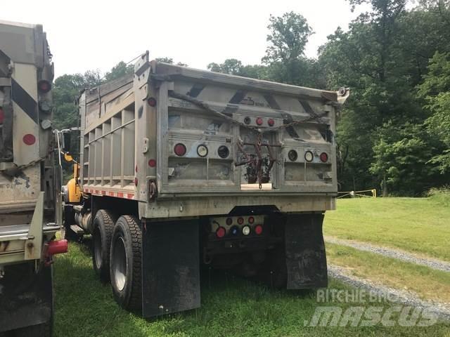 Mack 700 Снегочистачки