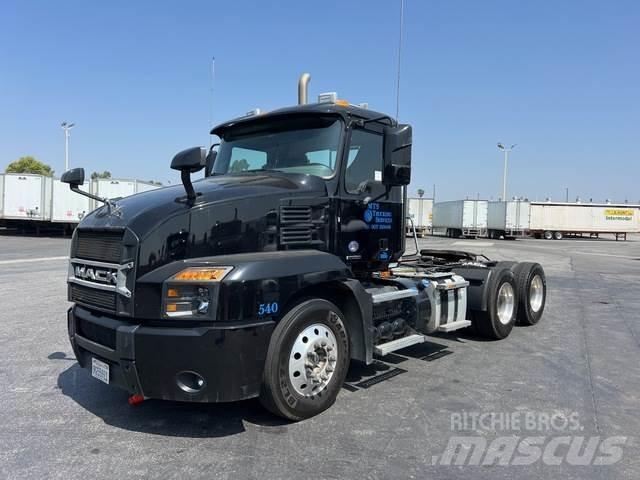 Mack AN64T Влекачи