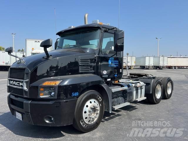 Mack AN64T Влекачи