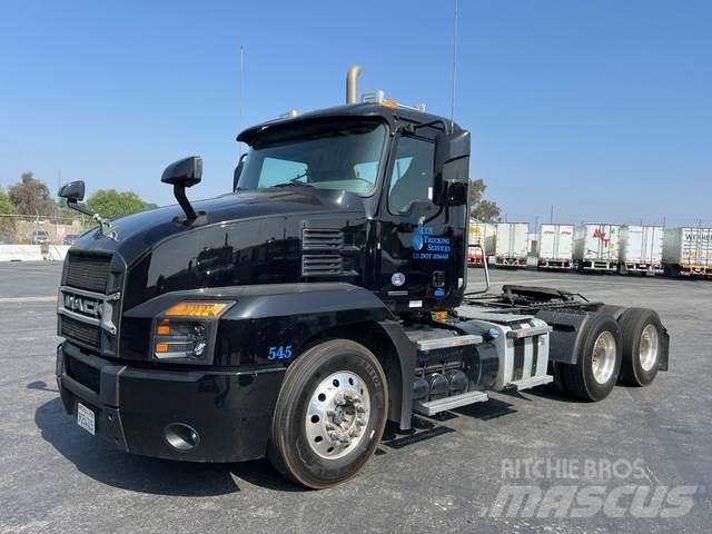Mack AN64T Влекачи