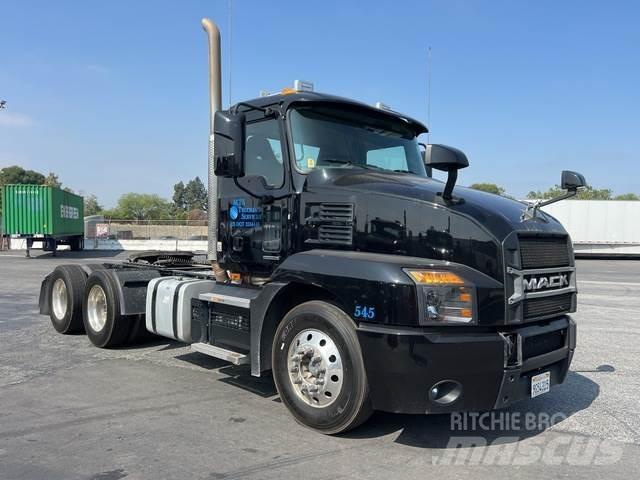 Mack AN64T Влекачи