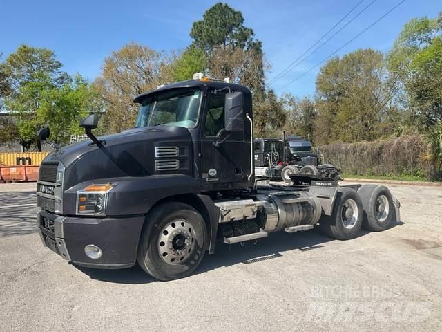 Mack AN64T Влекачи