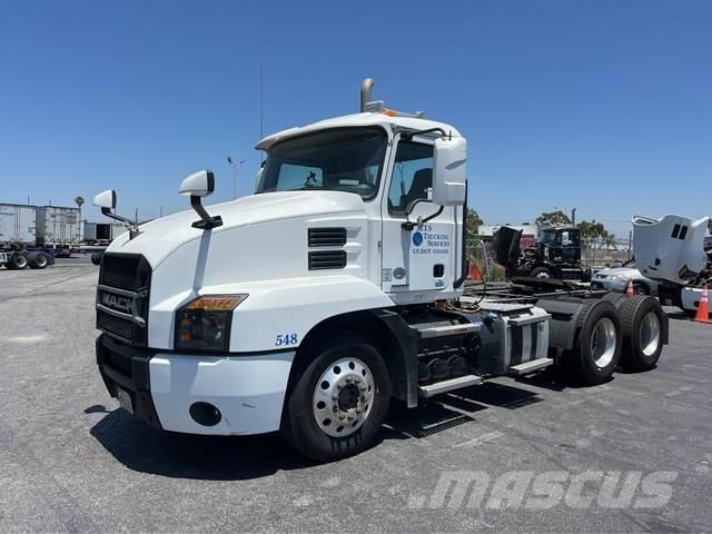 Mack AN64T Влекачи