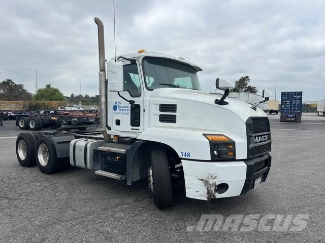 Mack AN64T Влекачи