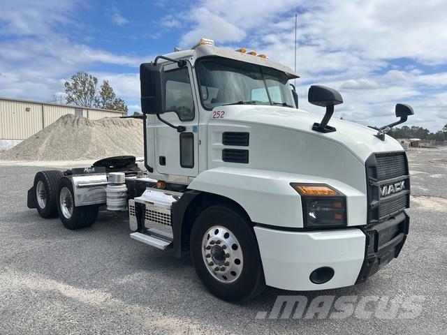 Mack AN64T Влекачи