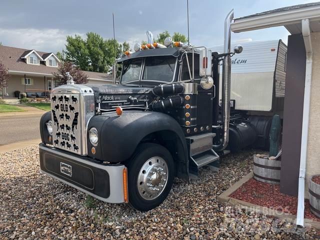 Mack B75 Влекачи