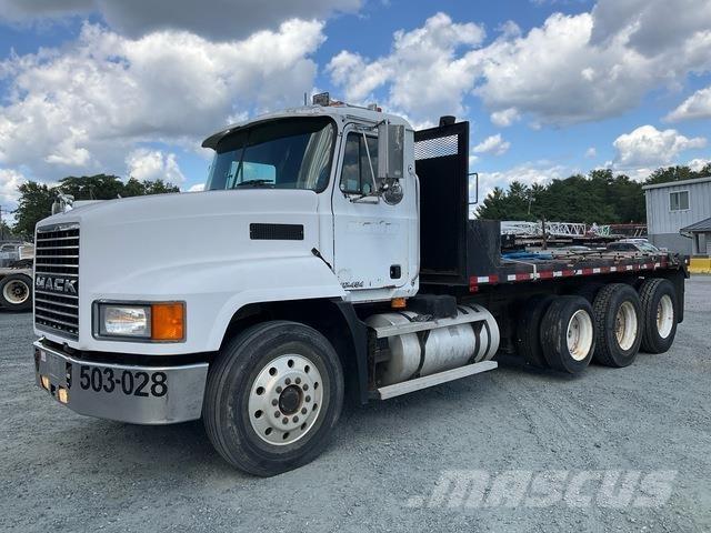 Mack CH 613 Бордови