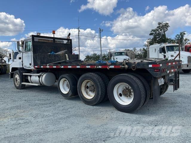 Mack CH 613 Бордови