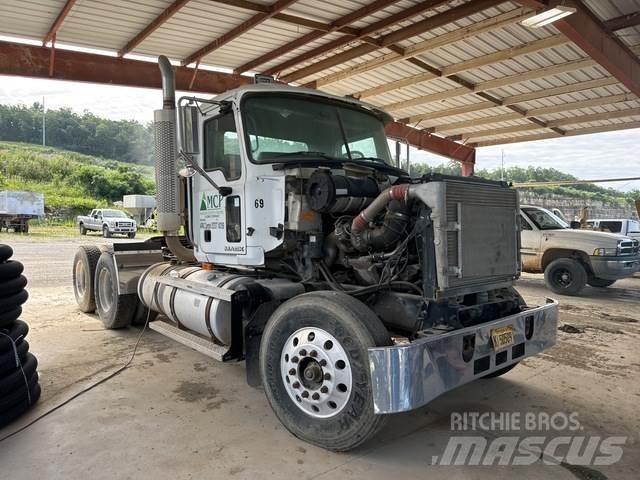 Mack CH613 Влекачи