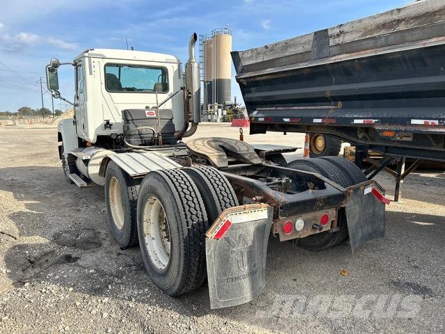 Mack CH613 Влекачи