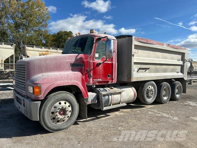 Mack CHU613 Самосвал