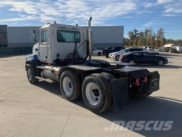 Mack CL753 Влекачи