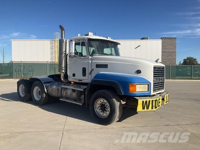 Mack CL753 Влекачи