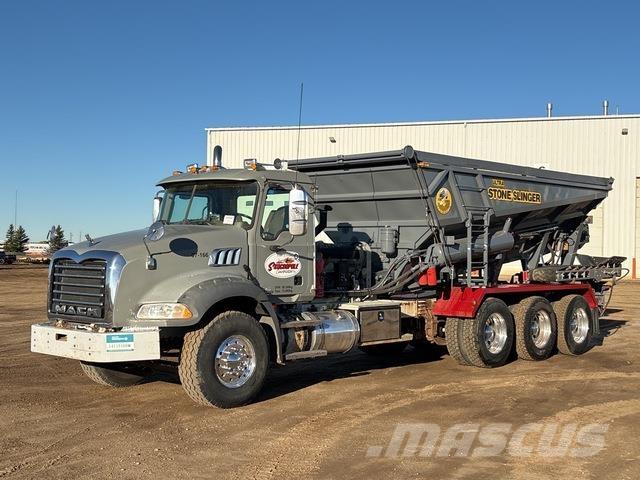 Mack CT713 Машини за бетонов камък
