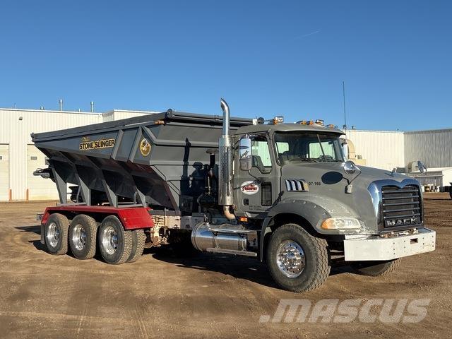 Mack CT713 Машини за бетонов камък
