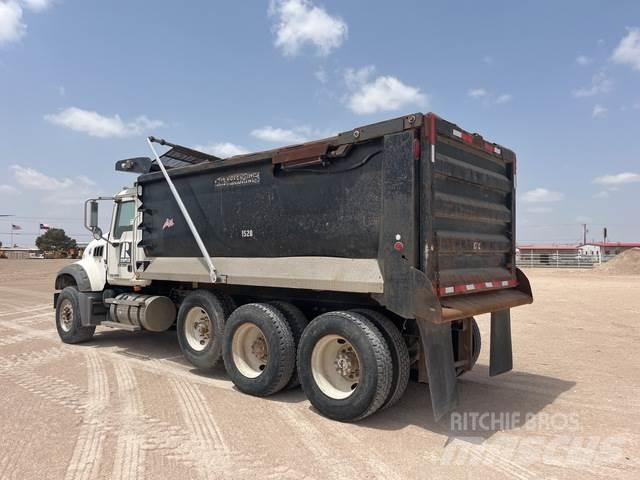 Mack CTP713 Самосвал