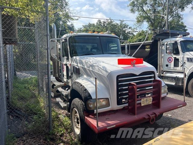 Mack CTP713 Влекачи