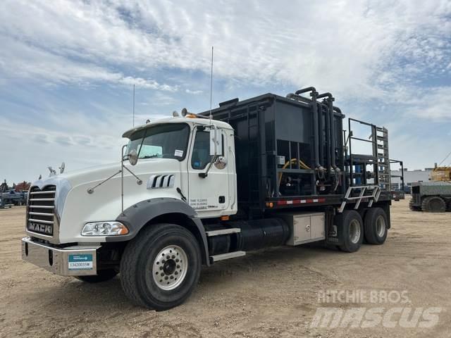 Mack CTR713B Строителство - Други