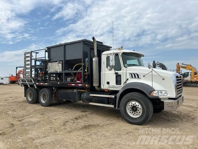 Mack CTR713B Строителство - Други