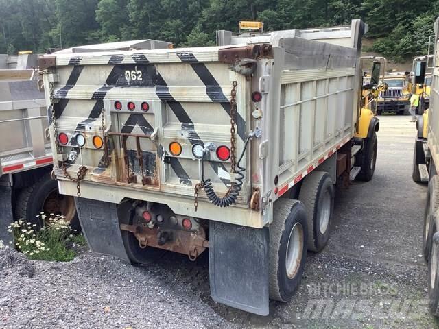 Mack CV700 Снегочистачки