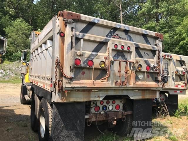 Mack CV700 Снегочистачки