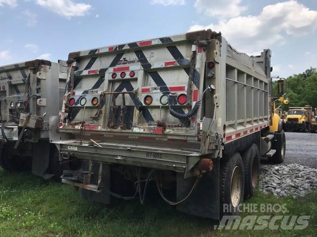 Mack CV700 Снегочистачки