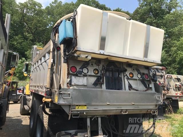 Mack CV700 Снегочистачки