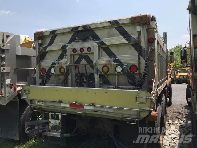 Mack CV700 Снегочистачки