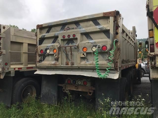 Mack CV700 Снегочистачки