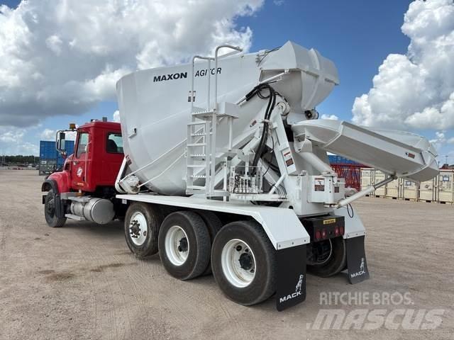 Mack CV700 Други