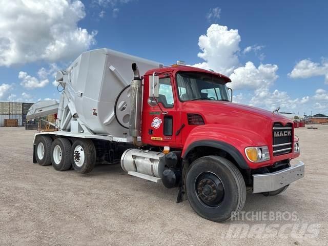 Mack CV700 Други