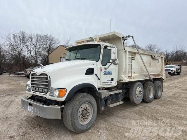 Mack CV713 Самосвал